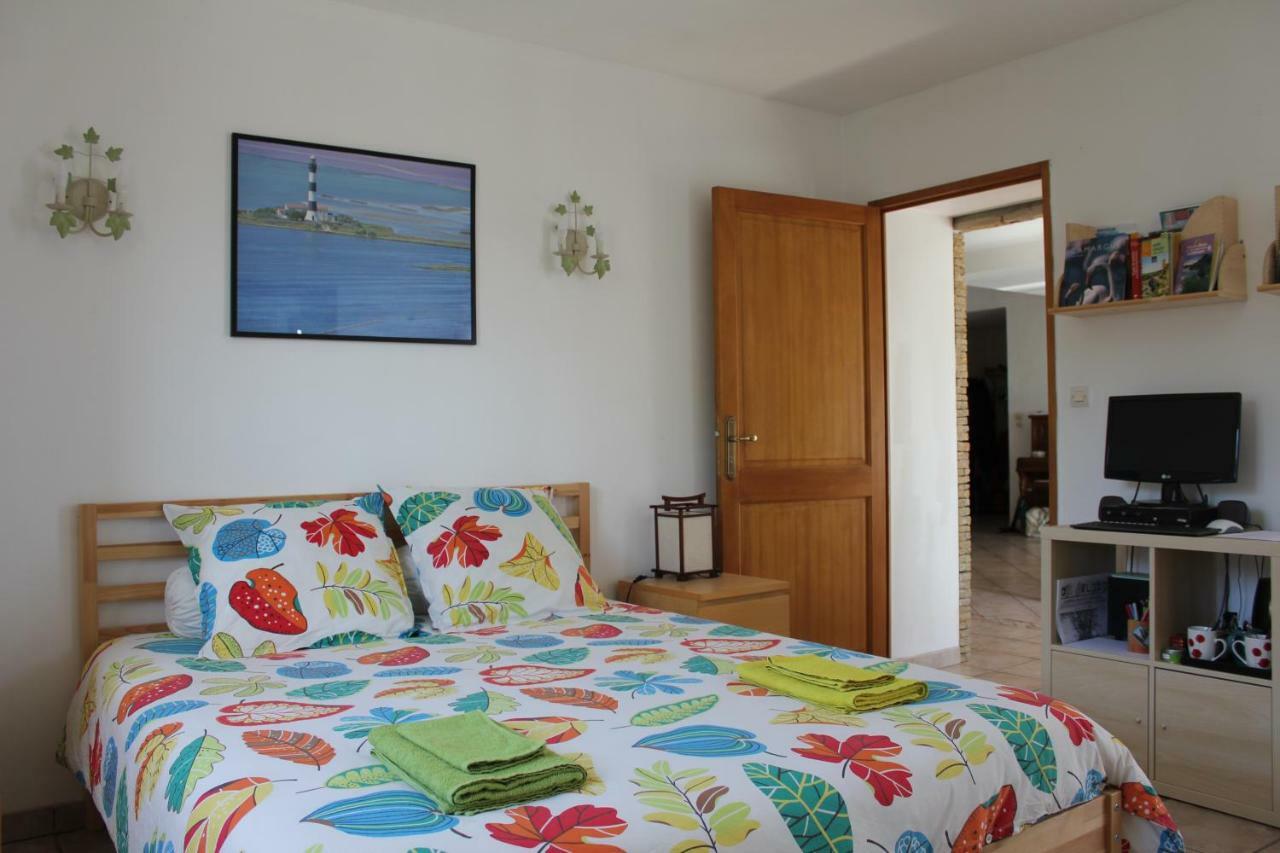 Mas Dou L'Estele Chambre D'Hotes Arles Exteriör bild